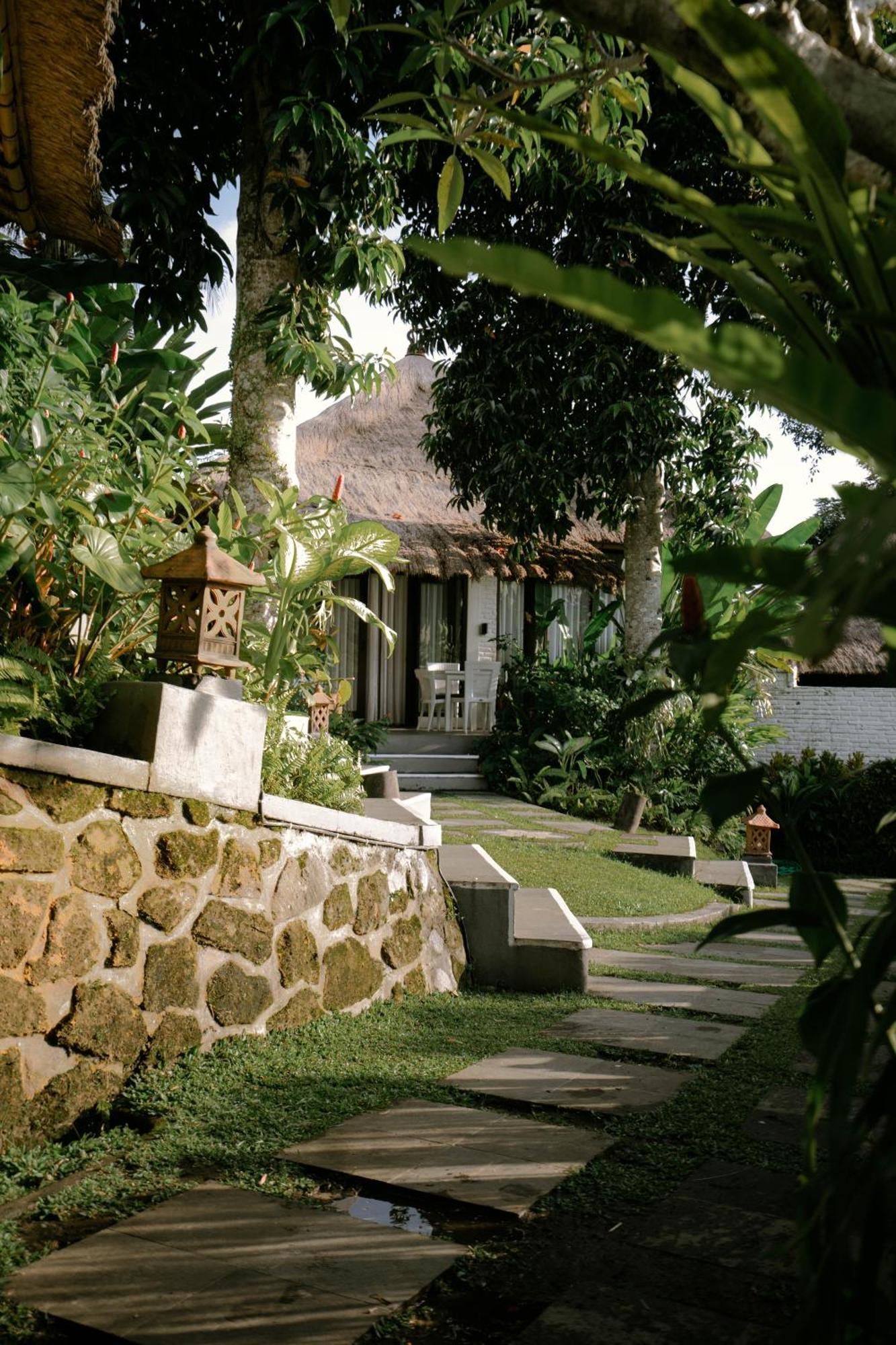 อูบัดเดดารีวิลลา Hotel อูบุด ภายนอก รูปภาพ